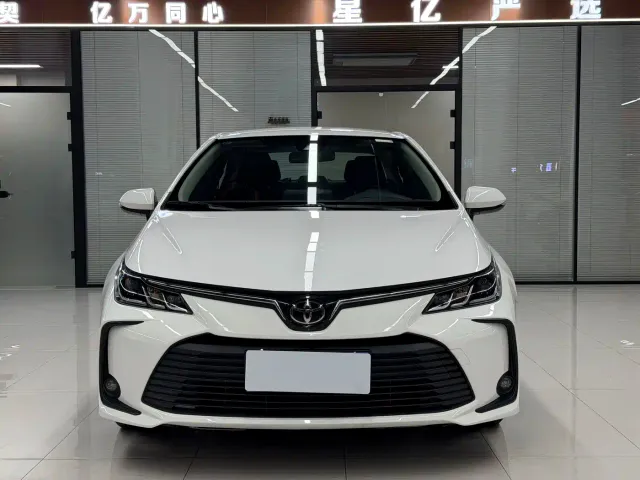 Toyota Corolla — Фото автомобиля 2