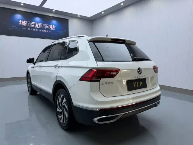 Volkswagen Tiguan L — Фото автомобиля 4