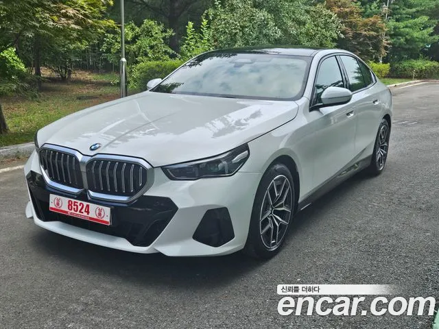 BMW 5-Series — Фото автомобиля 3