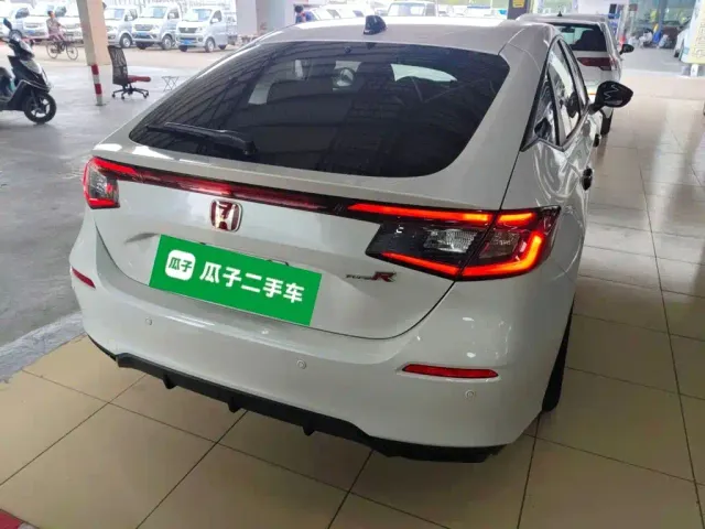 Honda Civic — Фото автомобиля 3