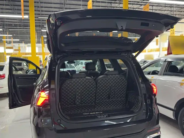 Geely Haoyue L — Фото автомобиля 14