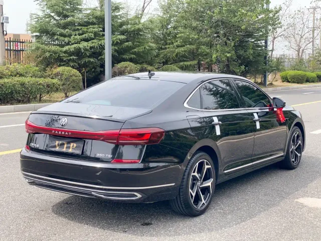 Volkswagen Passat — Фото автомобиля 5