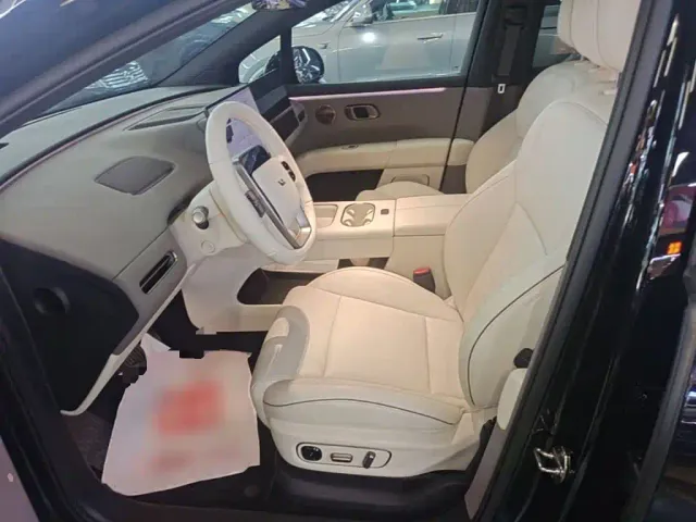 Li Auto i6 — Фото автомобиля 14