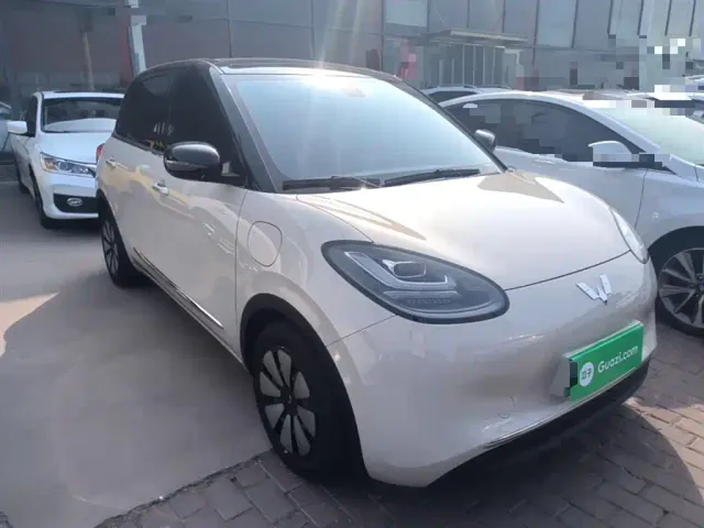Wuling Bingo — Фото автомобиля 3