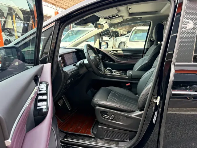 GAC Trumpchi M8 — Фото автомобиля 6