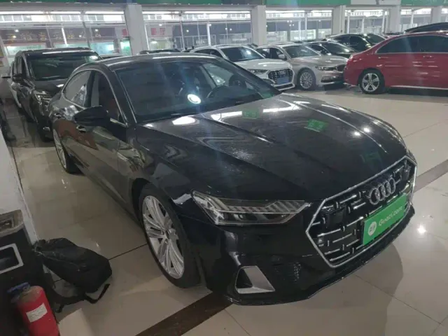 Audi A7L — Фото автомобиля 3