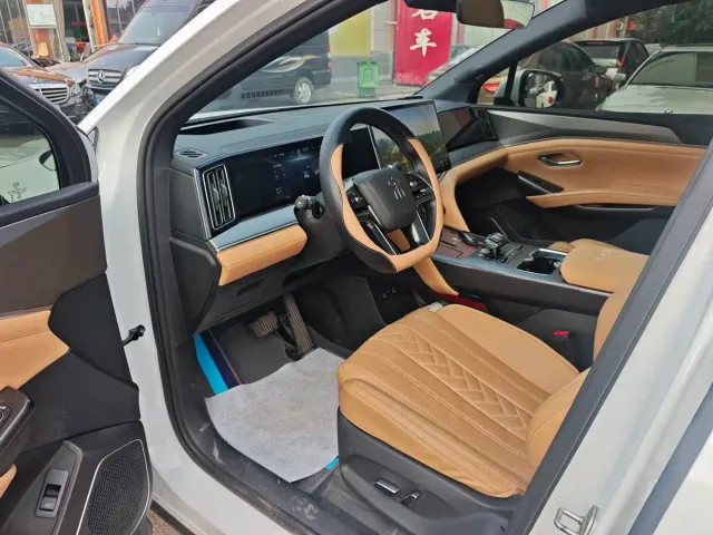 BYD Song L DM-i — Фото автомобиля 13