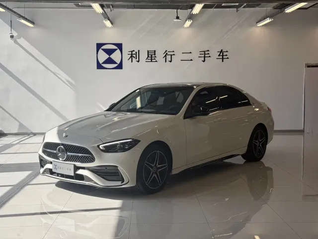 Фотография автомобиля — Mercedes-Benz C-Class