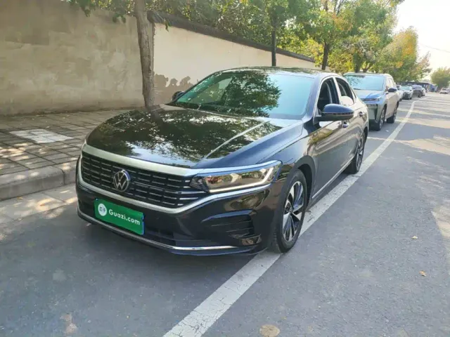 Фотография автомобиля — Volkswagen Passat
