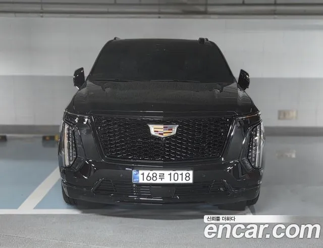 Фотография автомобиля — Cadillac Escalade 5th Gen