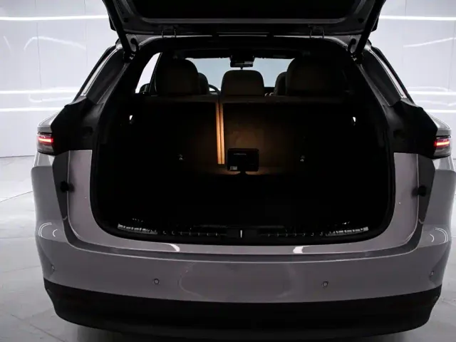 Li Auto i6 — Фото автомобиля 17