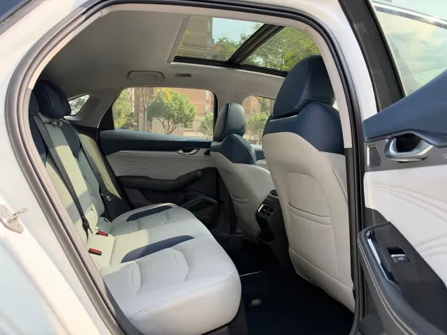 Geely Xingrui — Фото автомобиля 7