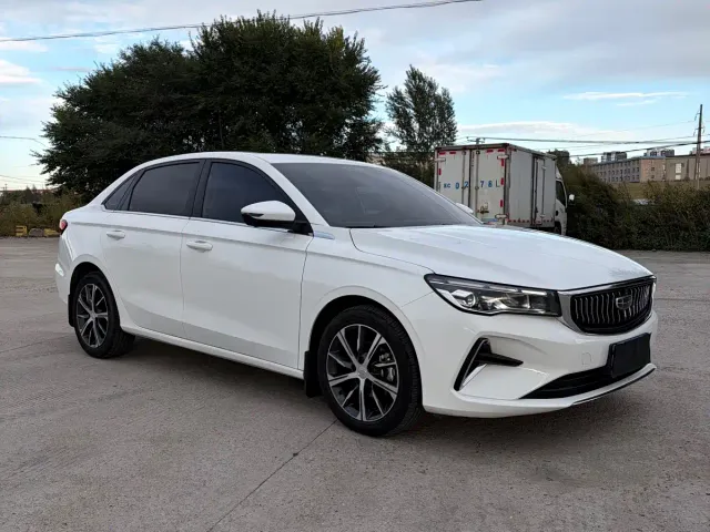 Geely Emgrand — Фото автомобиля 3