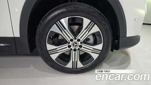 Mercedes-Benz EQB X243 — Фото автомобиля 5