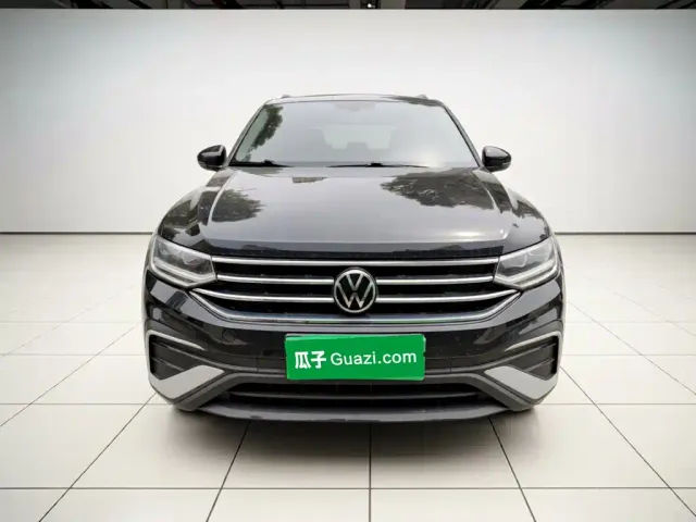 Volkswagen Tiguan L — Фото автомобиля 23