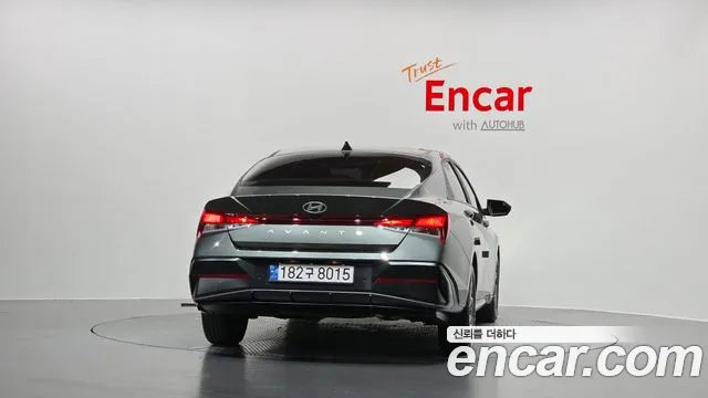 Hyundai Avante CN7 — Фото автомобиля 4