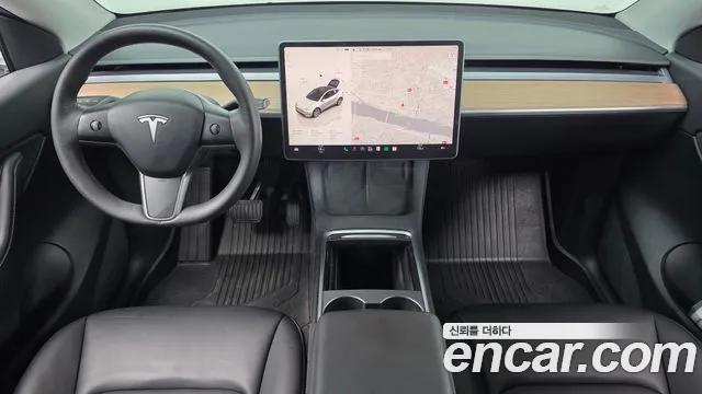 Tesla Model Y — Фото автомобиля 10