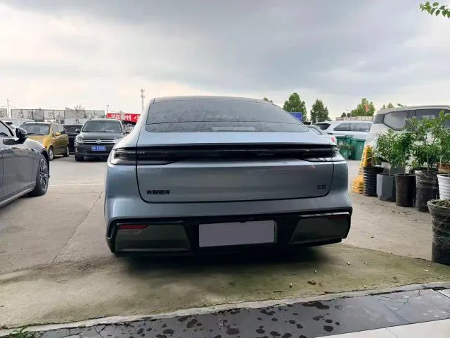 Geely Galaxy E8 — Фото автомобиля 9