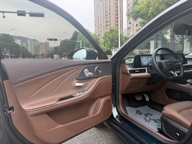Chery Arrizo 8 — Фото автомобиля 10