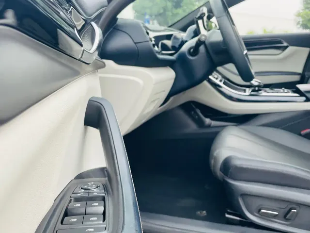 BYD Qin PLUS — Фото автомобиля 13