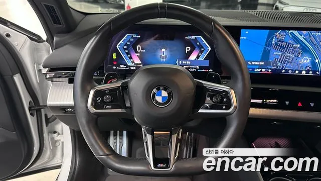 BMW 5 Series G60 — Фото автомобиля 16