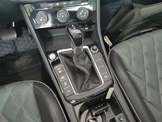 Volkswagen Sagitar — Фото автомобиля 13