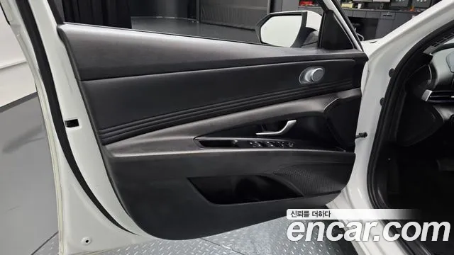 Hyundai Avante CN7 — Фото автомобиля 13