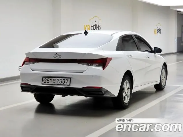 Hyundai Avante CN7 — Фото автомобиля 4