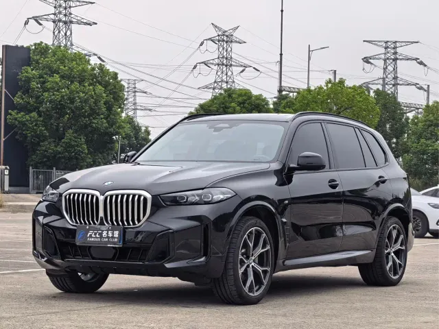 Фотография автомобиля — BMW X5