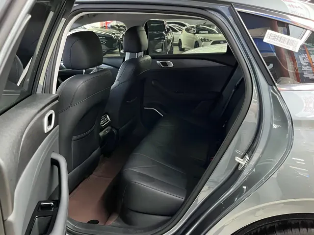 Geely Galaxy Stellar 6 — Фото автомобиля 8