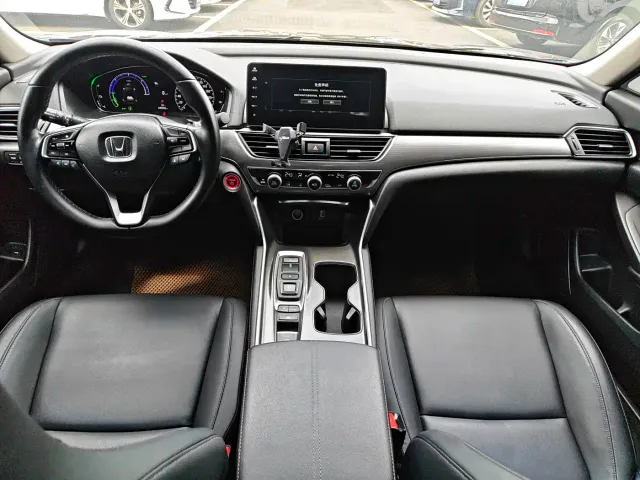 Honda Accord — Фото автомобиля 18