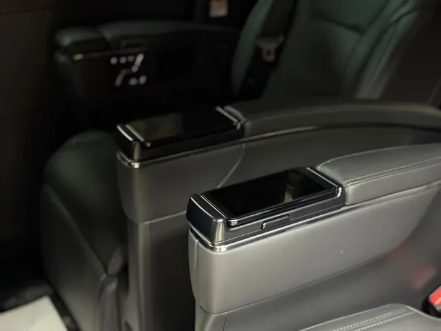 Toyota Alphard — Фото автомобиля 20