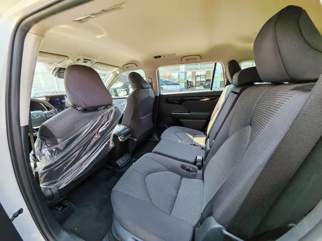 Toyota Highlander — Фото автомобиля 9