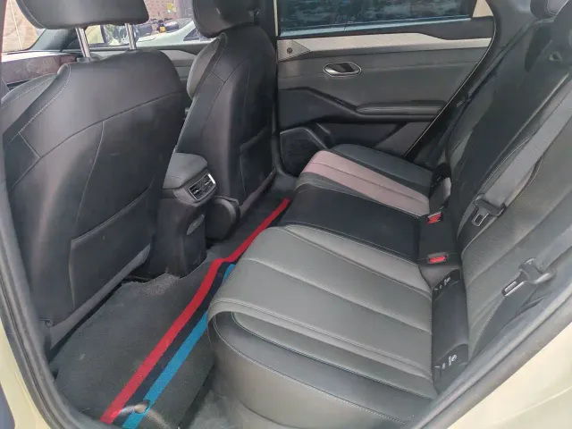 BYD Qin L — Фото автомобиля 5