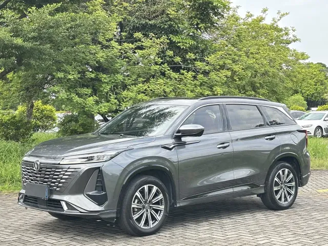 Фотография автомобиля — Changan CS75 Plus