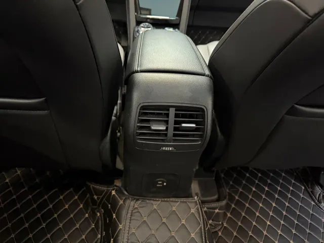 Ford Escape — Фото автомобиля 12