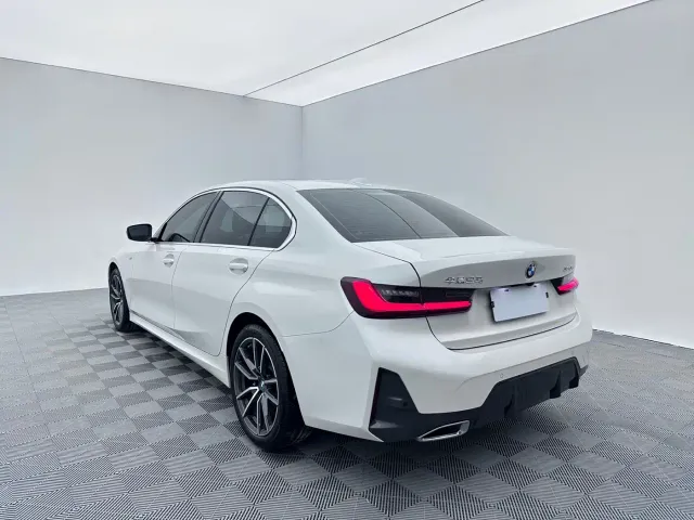 BMW 3 Series — Фото автомобиля 4