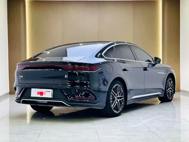 BYD Han — Фото автомобиля 10