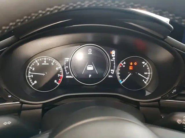 Mazda Axela — Фото автомобиля 11