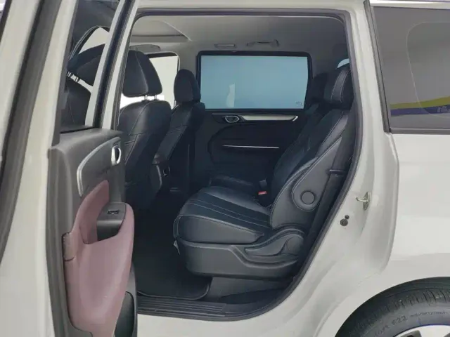 GAC Trumpchi M6 — Фото автомобиля 11