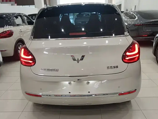 Wuling Bingo — Фото автомобиля 5