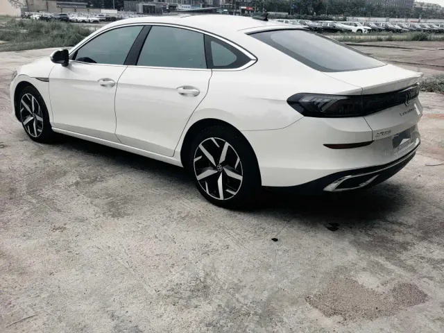 Volkswagen Lamando — Фото автомобиля 16