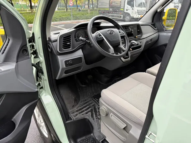 Maxus V80 RV — Фото автомобиля 10