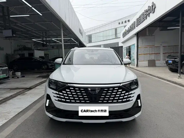 Jetta VS7 — Фото автомобиля 2