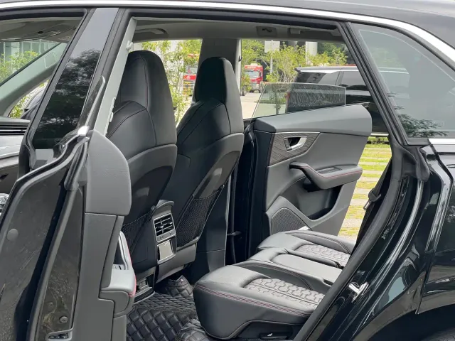 Audi Audi Q8 2023 55 TFSI Luxury Sport — Фото автомобиля 12