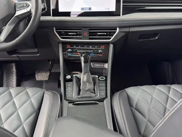 Volkswagen Sagitar — Фото автомобиля 12