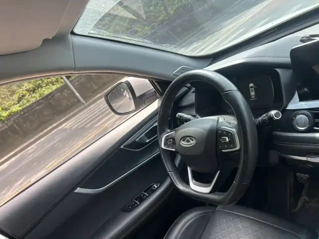 Chery Tiggo 8 — Фото автомобиля 12
