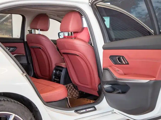 BMW 3 Series — Фото автомобиля 17