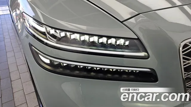 Genesis GV80 — Фото автомобиля 22