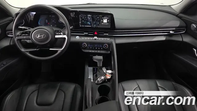 Hyundai Avante CN7 — Фото автомобиля 10